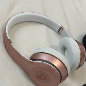 Beats Solo 3 by Dre Rose Gold and White Wireless Headphones